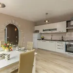 Casa vacanze Three-bedroom In Katun