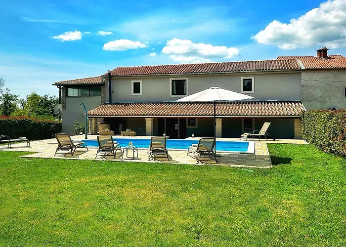 Three-bedroom In Dom wakacyjny