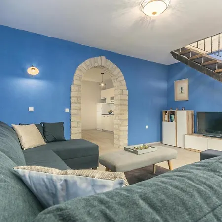 بيت للعطل Three-bedroom In *