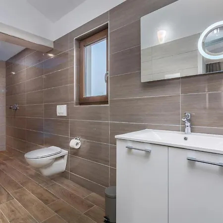 Three-bedroom In Katun