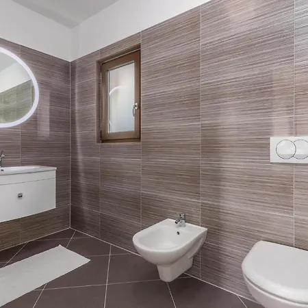 بيت للعطل Three-bedroom In Katun
