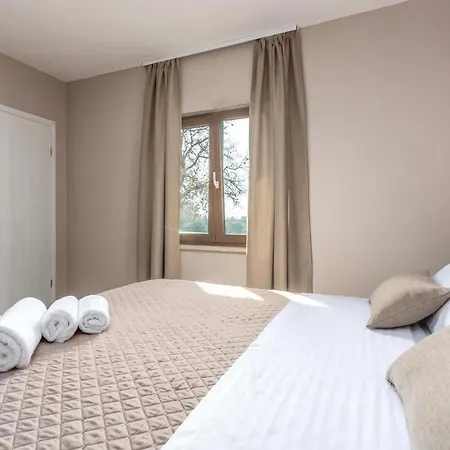 بيت للعطل Three-bedroom In Katun